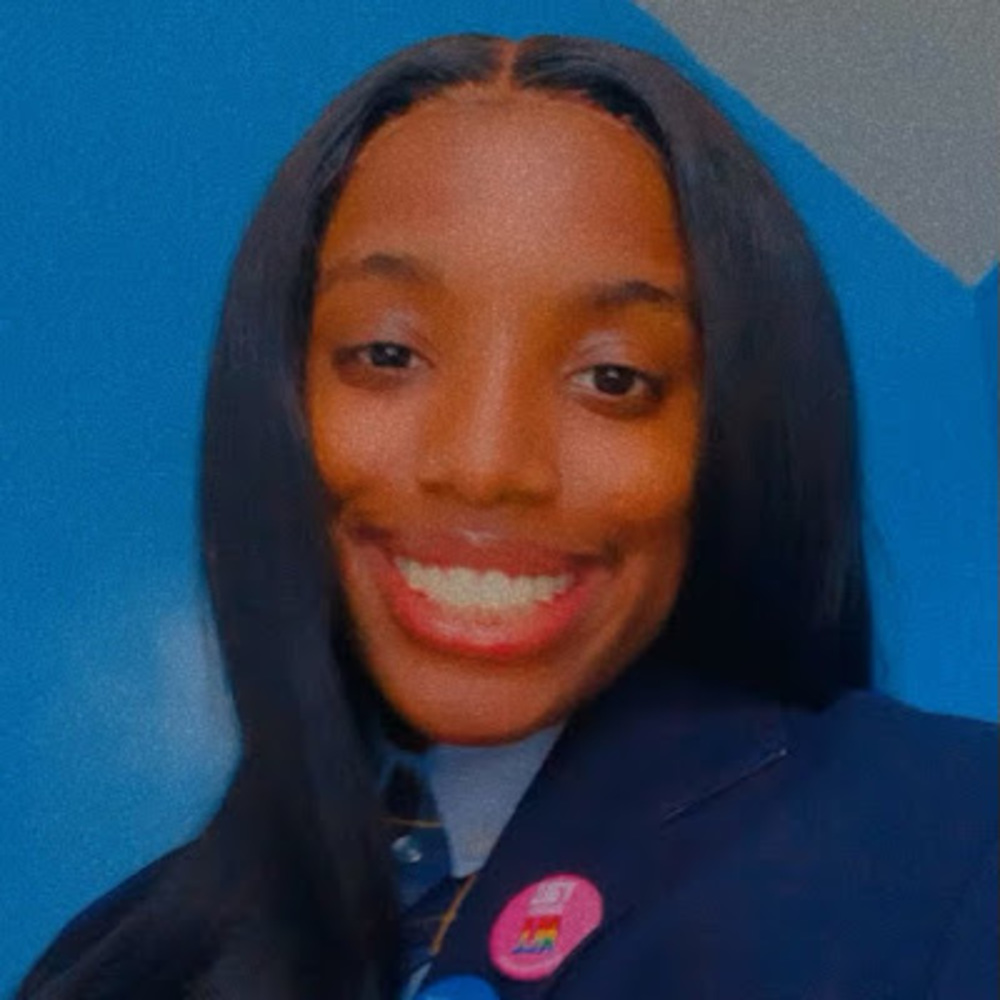 Meet your Posher, Madeline